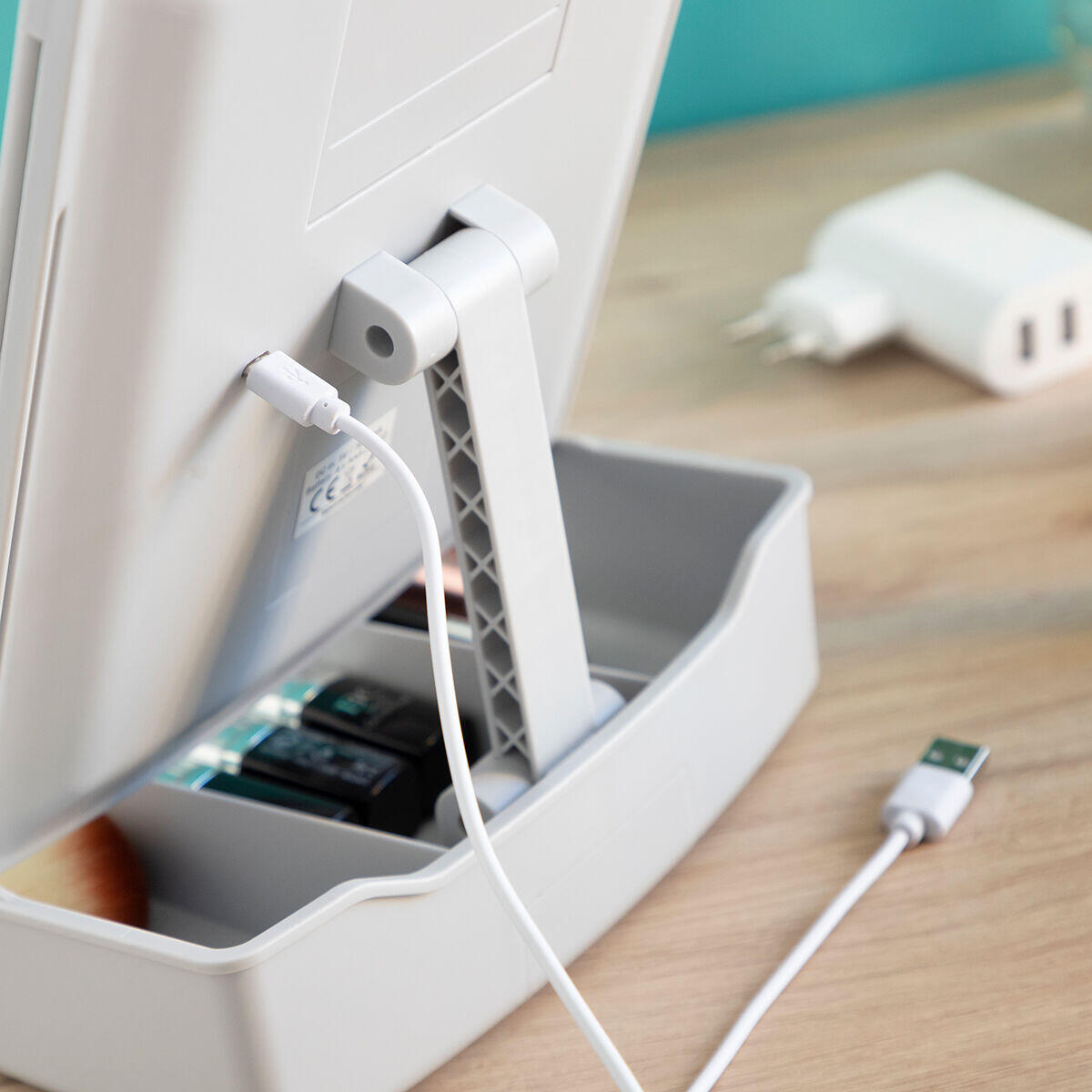 Espejo LED Plegable con Organizador de Maquillaje 3 en 1 Panomir