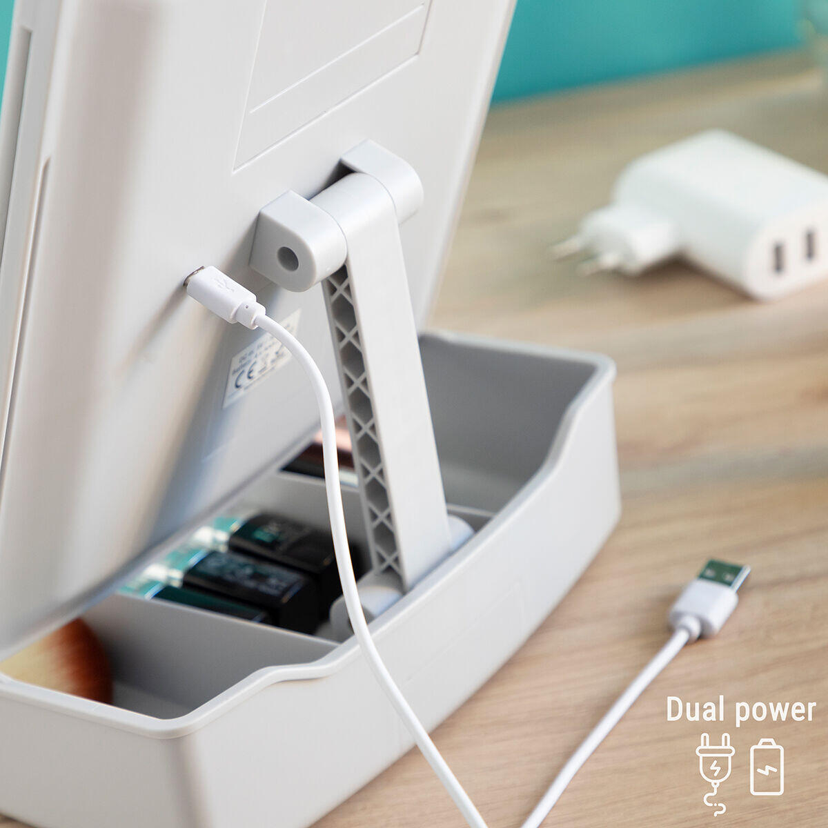 Espejo LED Plegable con Organizador de Maquillaje 3 en 1 Panomir